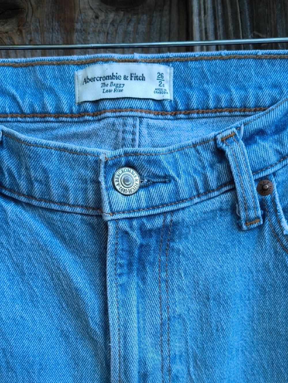 ABERCROMBIE & FITCH The Baggy Low Rise Jeans Short Inseam Size 26 - Picture 6 of 15